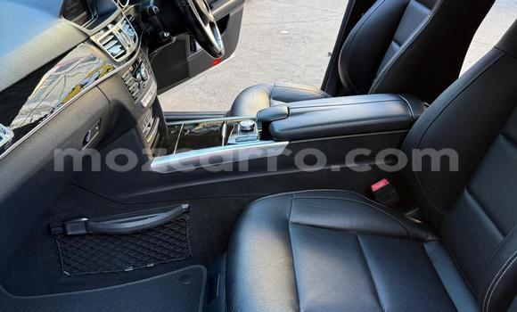 Comprar Novo Mercedes-Benz E-Classe Branco Carro em Maputo em Maputo Comprar Novo Mercedes-Benz E-Classe Branco Carro em Maputo em Maputo