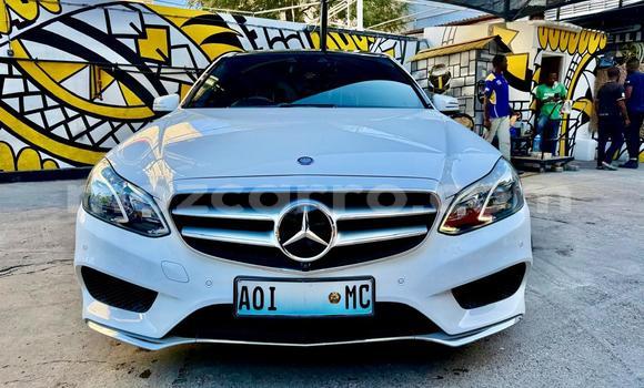 Comprar Novo Mercedes-Benz E-Classe Branco Carro em Maputo em Maputo Comprar Novo Mercedes-Benz E-Classe Branco Carro em Maputo em Maputo