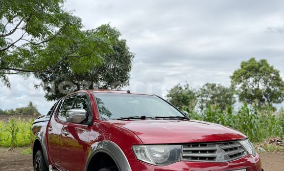 Buy Used Mitsubishi Triton Red Car in Maputo in Maputo Buy Used Mitsubishi Triton Red Car in Maputo in Maputo