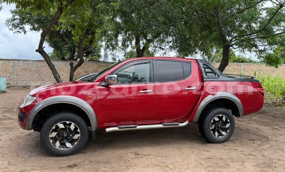 Buy Used Mitsubishi Triton Red Car in Maputo in Maputo Buy Used Mitsubishi Triton Red Car in Maputo in Maputo