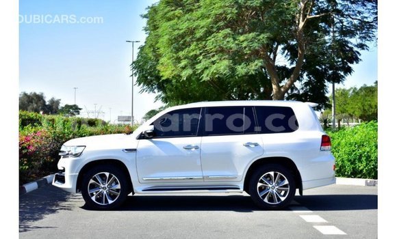 Buy Import Toyota Land Cruiser White Car in Import - Dubai in Cabo Delgado Buy Import Toyota Land Cruiser White Car in Import - Dubai in Cabo Delgado