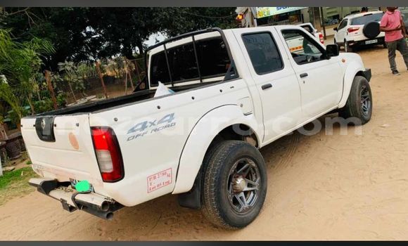 Tenga Tsaru Nissan Hardbody Chena Mota in Maputo in Maputo Tenga Tsaru Nissan Hardbody Chena Mota in Maputo in Maputo
