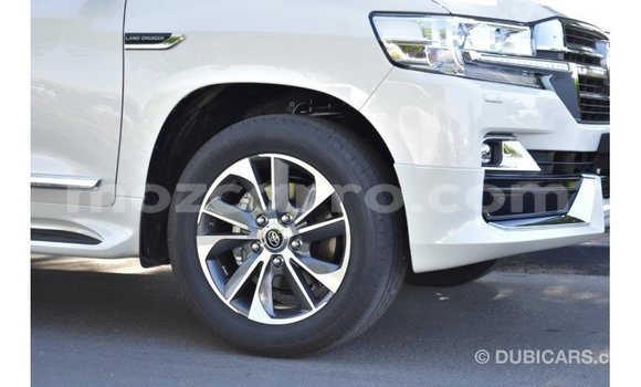 Buy Import Toyota Land Cruiser White Car in Import - Dubai in Cabo Delgado Buy Import Toyota Land Cruiser White Car in Import - Dubai in Cabo Delgado
