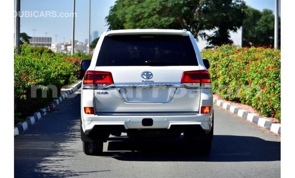 Buy Import Toyota Land Cruiser White Car in Import - Dubai in Cabo Delgado Buy Import Toyota Land Cruiser White Car in Import - Dubai in Cabo Delgado