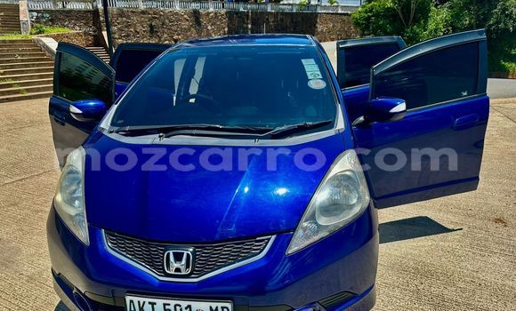 Buy Used Honda Fit Blue Car in Maputo in Maputo
