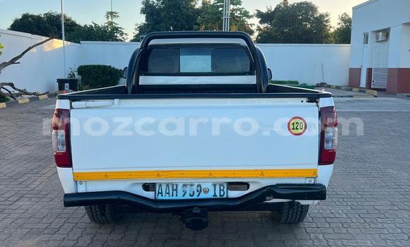 Comprar Usado Isuzu KB Branco Carro em Maputo em Maputo Comprar Usado Isuzu KB Branco Carro em Maputo em Maputo