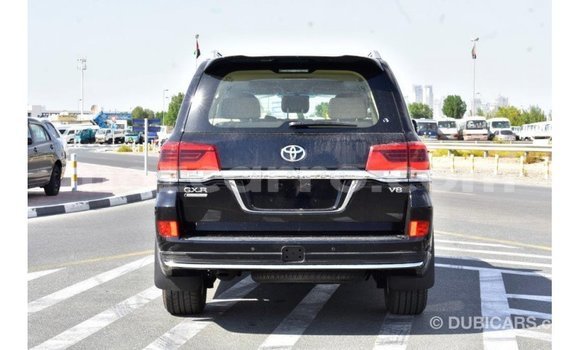 Comprar Importar Toyota Land Cruiser Preto Carro em Import - Dubai em Cabo Delgado Comprar Importar Toyota Land Cruiser Preto Carro em Import - Dubai em Cabo Delgado