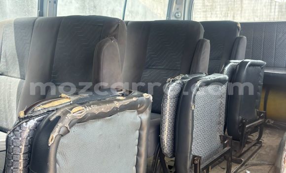 Comprar Usado Nissan Caravan Prata Carro em Maputo em Maputo Comprar Usado Nissan Caravan Prata Carro em Maputo em Maputo