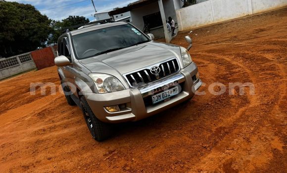 Nunua Ilio tumika Toyota Land Cruiser Prado Brown Gari ndani ya Maputo nchini Maputo
