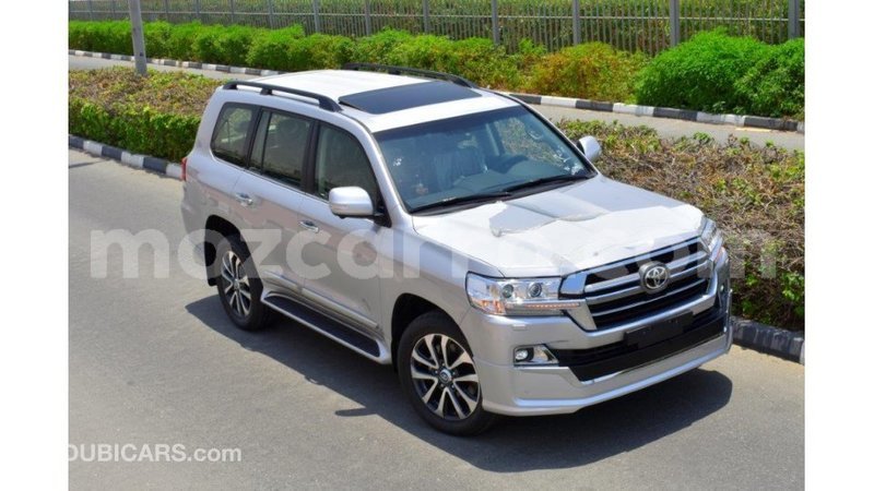 Big with watermark toyota land cruiser cabo delgado import dubai 6319
