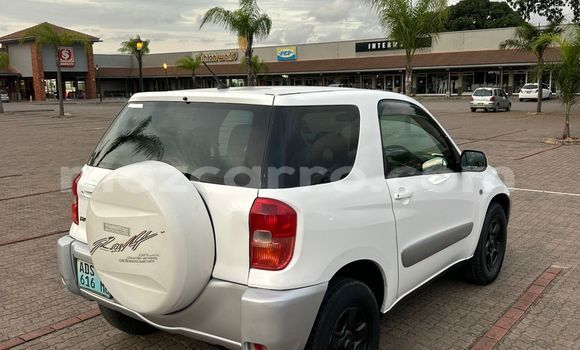 Comprar Usado Toyota RAV4 Branco Carro em Maputo em Maputo Comprar Usado Toyota RAV4 Branco Carro em Maputo em Maputo