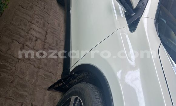 Comprar Usado Toyota RAV4 Branco Carro em Maputo em Maputo Comprar Usado Toyota RAV4 Branco Carro em Maputo em Maputo