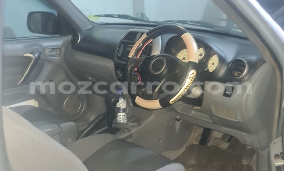 Comprar Usado Toyota RAV4 Prata Carro em Maputo em Maputo Comprar Usado Toyota RAV4 Prata Carro em Maputo em Maputo