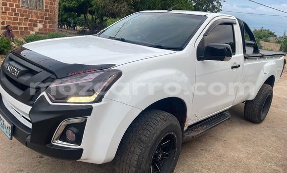 Comprar Usado Isuzu D-MAX Branco Carro em Maputo em Maputo Comprar Usado Isuzu D-MAX Branco Carro em Maputo em Maputo
