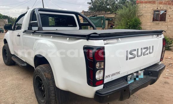 Comprar Usado Isuzu D-MAX Branco Carro em Maputo em Maputo Comprar Usado Isuzu D-MAX Branco Carro em Maputo em Maputo