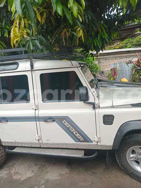 Big with watermark land rover defender maputo maputo 41397