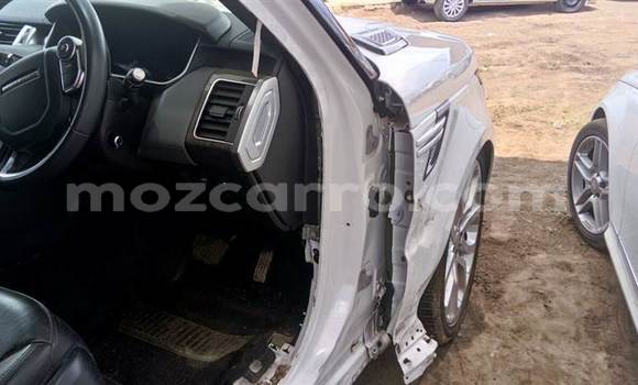 Buy Used Range Rover Range Rover White Car in Maputo in Maputo Buy Used Range Rover Range Rover White Car in Maputo in Maputo