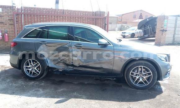 Nunua Ilio tumika Mercedes-Benz GLC 250D Nyingine Gari ndani ya Maputo nchini Maputo