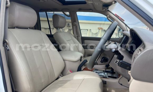 Comprar Usado Toyota Land Cruiser Branco Carro em Maputo em Maputo Comprar Usado Toyota Land Cruiser Branco Carro em Maputo em Maputo