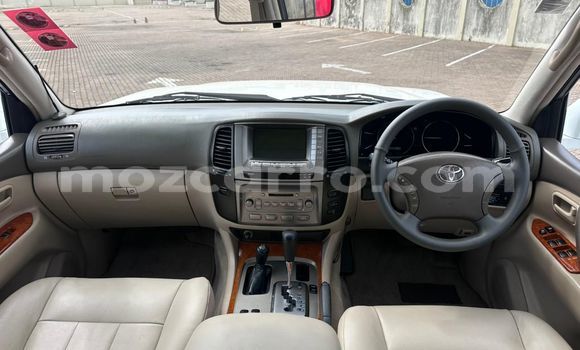 Comprar Usado Toyota Land Cruiser Prado Branco Carro em Maputo em Maputo Comprar Usado Toyota Land Cruiser Prado Branco Carro em Maputo em Maputo