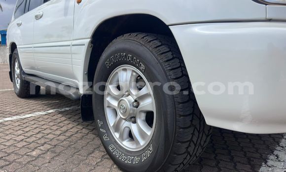 Comprar Usado Toyota Land Cruiser Prado Branco Carro em Maputo em Maputo Comprar Usado Toyota Land Cruiser Prado Branco Carro em Maputo em Maputo