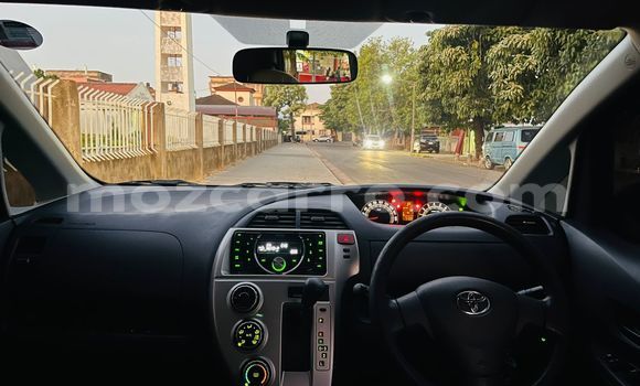 Comprar Usado Toyota Ractis Azul Carro em Maputo em Maputo Comprar Usado Toyota Ractis Azul Carro em Maputo em Maputo