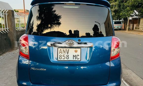 Comprar Usado Toyota Ractis Azul Carro em Maputo em Maputo Comprar Usado Toyota Ractis Azul Carro em Maputo em Maputo