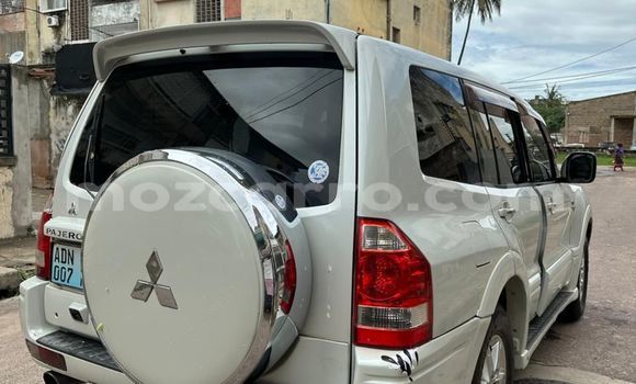 Comprar Usado Mitsubishi Pajero Branco Carro em Maputo em Maputo Comprar Usado Mitsubishi Pajero Branco Carro em Maputo em Maputo