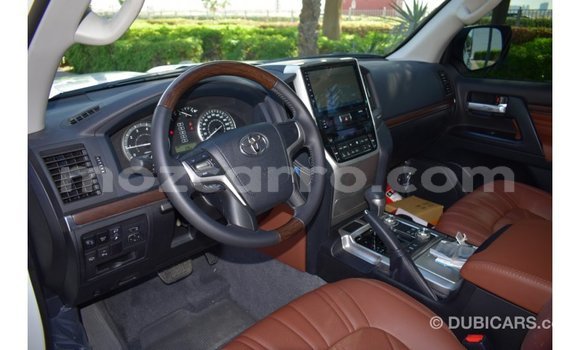 Buy Import Toyota Land Cruiser White Car in Import - Dubai in Cabo Delgado Buy Import Toyota Land Cruiser White Car in Import - Dubai in Cabo Delgado