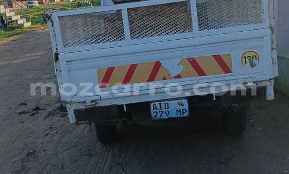 Comprar Usado Nissan Auster Branco Carro em Maputo em Maputo Comprar Usado Nissan Auster Branco Carro em Maputo em Maputo