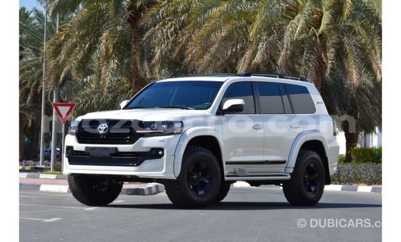 Buy Import Toyota Land Cruiser White Car in Import - Dubai in Cabo Delgado Buy Import Toyota Land Cruiser White Car in Import - Dubai in Cabo Delgado