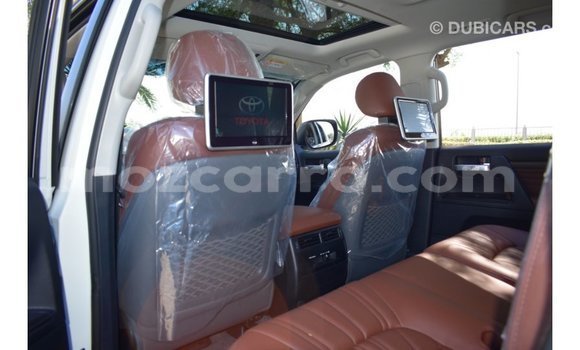 Buy Import Toyota Land Cruiser White Car in Import - Dubai in Cabo Delgado Buy Import Toyota Land Cruiser White Car in Import - Dubai in Cabo Delgado