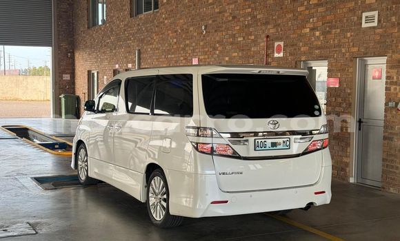 Tenga Itsva Toyota Vellfire Chena Mota in Maputo in Maputo Tenga Itsva Toyota Vellfire Chena Mota in Maputo in Maputo