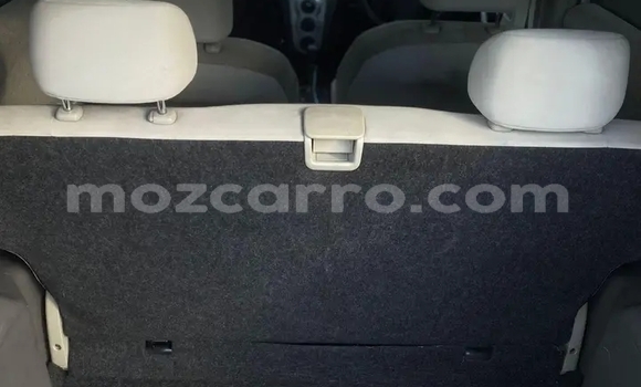 Comprar Usado Toyota Vitz Other Carro em Dondo em Sofala Comprar Usado Toyota Vitz Other Carro em Dondo em Sofala