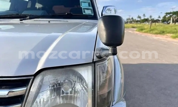 Comprar Usado Toyota Prado Other Carro em Chifunde em Tete Comprar Usado Toyota Prado Other Carro em Chifunde em Tete