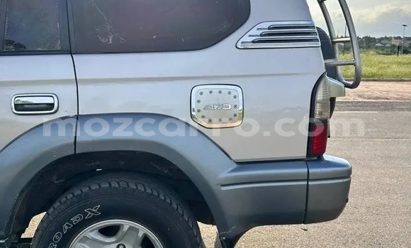 Comprar Usado Toyota Prado Other Carro em Chifunde em Tete Comprar Usado Toyota Prado Other Carro em Chifunde em Tete