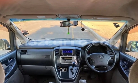 Comprar Usado Toyota Alphard Other Carro em Chifunde em Tete Comprar Usado Toyota Alphard Other Carro em Chifunde em Tete