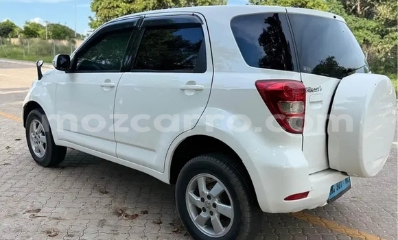 Comprar Usado Toyota Rush Branco Carro em Chimoio em Manica Comprar Usado Toyota Rush Branco Carro em Chimoio em Manica