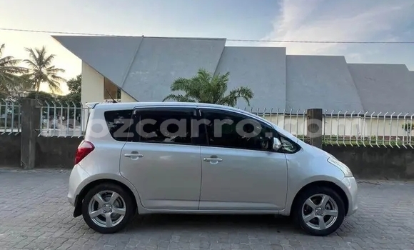 Comprar Usado Toyota Ractis Other Carro em Chibuto em Gaza Comprar Usado Toyota Ractis Other Carro em Chibuto em Gaza