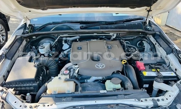 Comprar Usado Toyota Fortuner Branco Carro em Chidenguele em Gaza Comprar Usado Toyota Fortuner Branco Carro em Chidenguele em Gaza