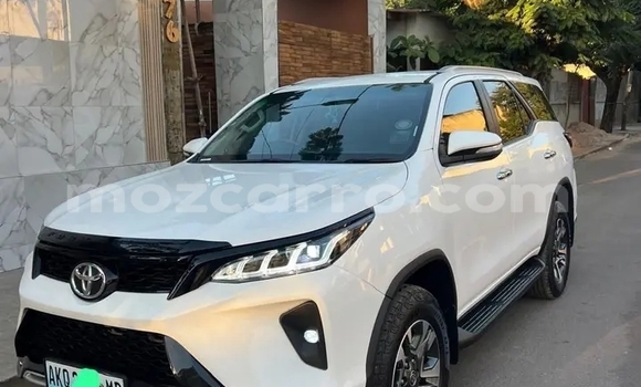 Comprar Usado Toyota Fortuner Branco Carro em Chidenguele em Gaza Comprar Usado Toyota Fortuner Branco Carro em Chidenguele em Gaza