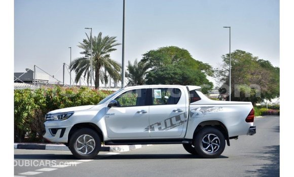 Buy Import Toyota Hilux White Car in Import - Dubai in Cabo Delgado Buy Import Toyota Hilux White Car in Import - Dubai in Cabo Delgado