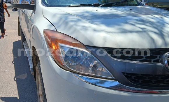 Tenga Tsaru Mazda BT-50 Chena Mota in Maputo in Maputo Tenga Tsaru Mazda BT-50 Chena Mota in Maputo in Maputo