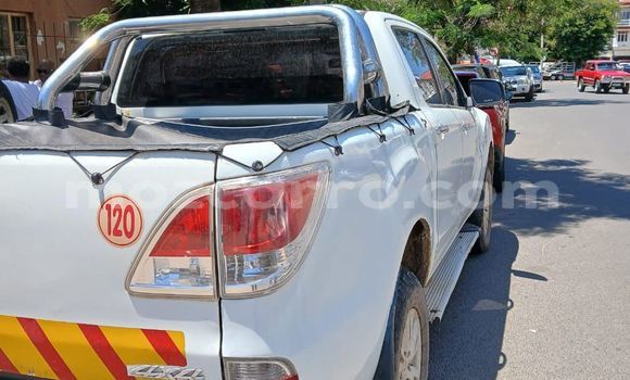 Tenga Tsaru Mazda BT-50 Chena Mota in Maputo in Maputo Tenga Tsaru Mazda BT-50 Chena Mota in Maputo in Maputo
