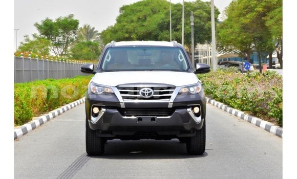 Comprar Importar Toyota Fortuner De outros Carro em Import - Dubai em Cabo Delgado Comprar Importar Toyota Fortuner De outros Carro em Import - Dubai em Cabo Delgado
