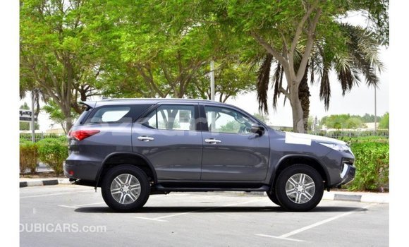 Comprar Importar Toyota Fortuner De outros Carro em Import - Dubai em Cabo Delgado Comprar Importar Toyota Fortuner De outros Carro em Import - Dubai em Cabo Delgado