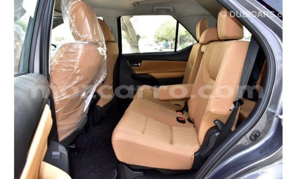 Comprar Importar Toyota Fortuner De outros Carro em Import - Dubai em Cabo Delgado Comprar Importar Toyota Fortuner De outros Carro em Import - Dubai em Cabo Delgado