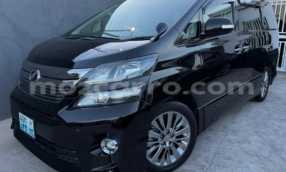 Tenga Itsva Toyota Vellfire Nhema Mota in Maputo in Maputo