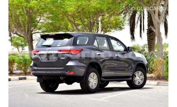 Comprar Importar Toyota Fortuner De outros Carro em Import - Dubai em Cabo Delgado Comprar Importar Toyota Fortuner De outros Carro em Import - Dubai em Cabo Delgado