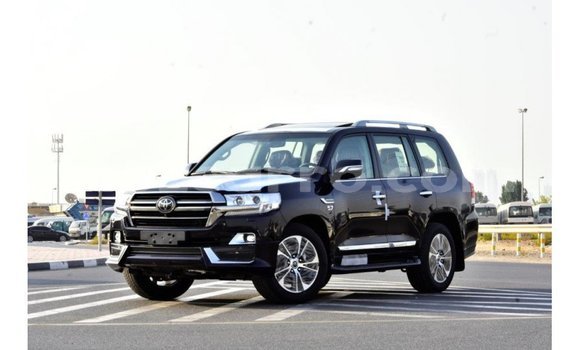 Comprar Importar Toyota Land Cruiser Preto Carro em Import - Dubai em Cabo Delgado Comprar Importar Toyota Land Cruiser Preto Carro em Import - Dubai em Cabo Delgado
